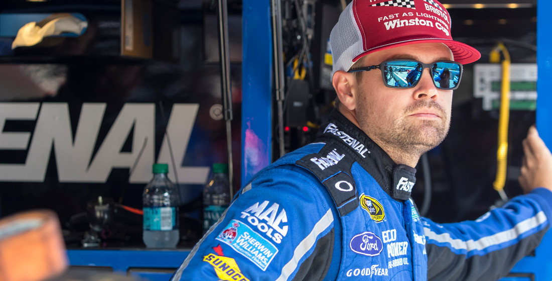 Stenhouse Jr. Finishes 21st in his 100th Sprint Cup Series Start