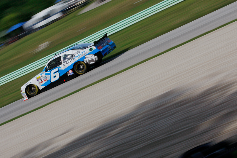 Wallace Earns a Top-10 Finish at Road America