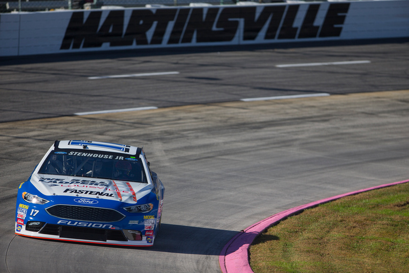 Stenhouse Jr. Finishes 40th at Martinsville after Early Accident