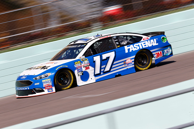 Stenhouse Jr. Finishes 30th in Season Finale After Late-Race Accident