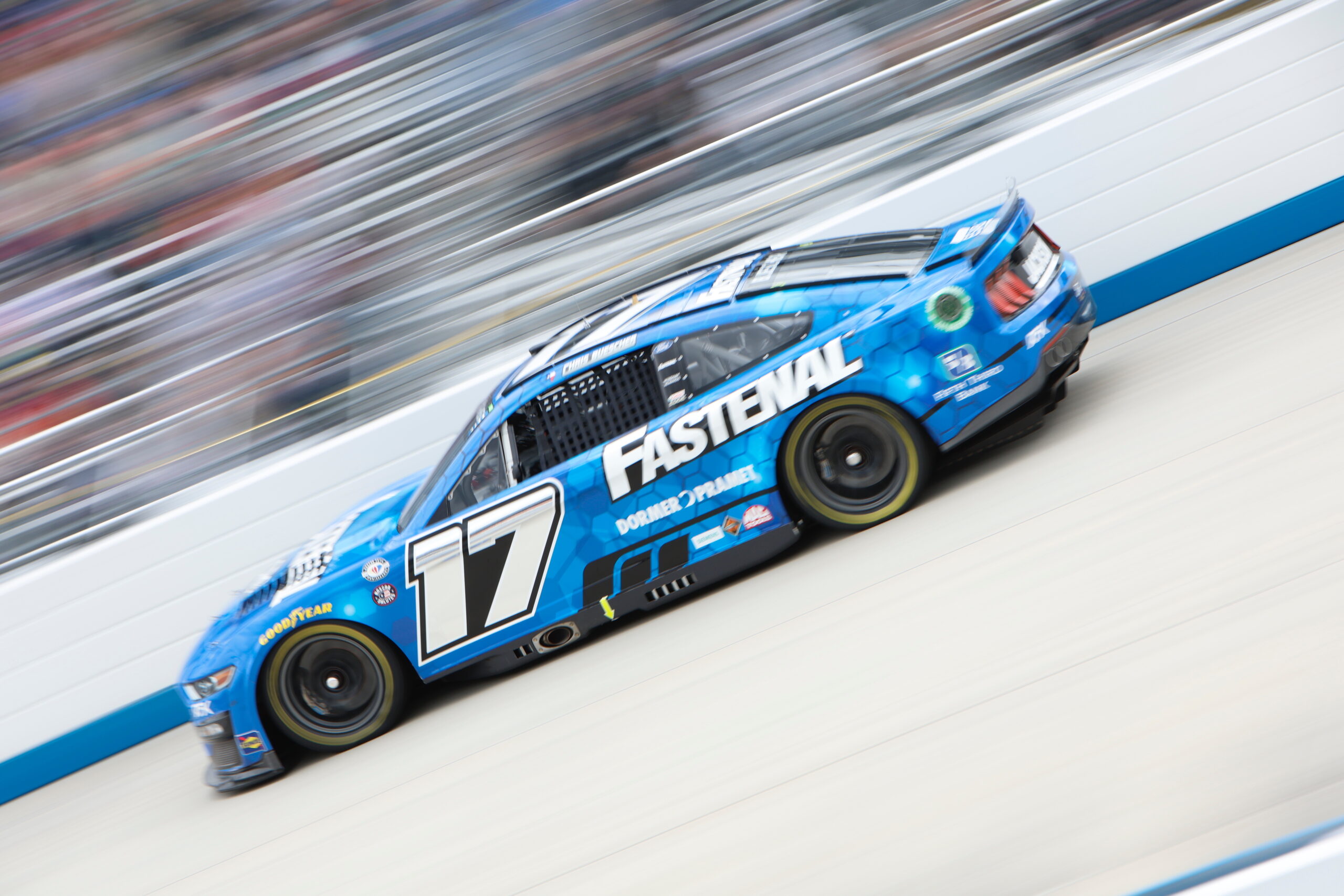 Buescher Finishes 9th in Dover for Second-Straight Top-10