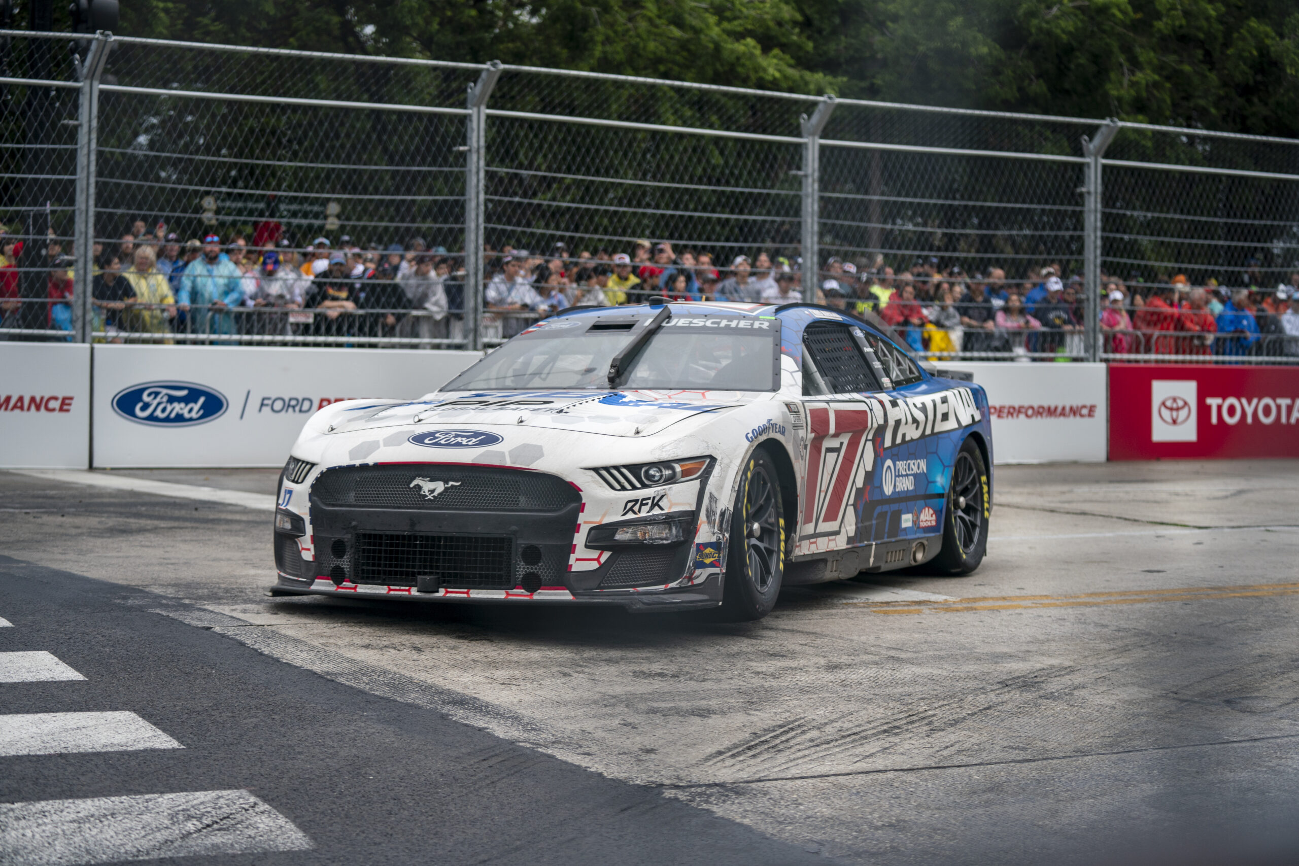 Buescher Finishes 10th in Chicago Street Race
