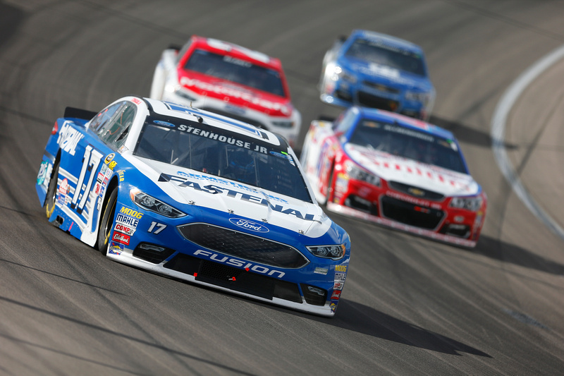 Stenhouse Eyes Another Solid Run in Phoenix