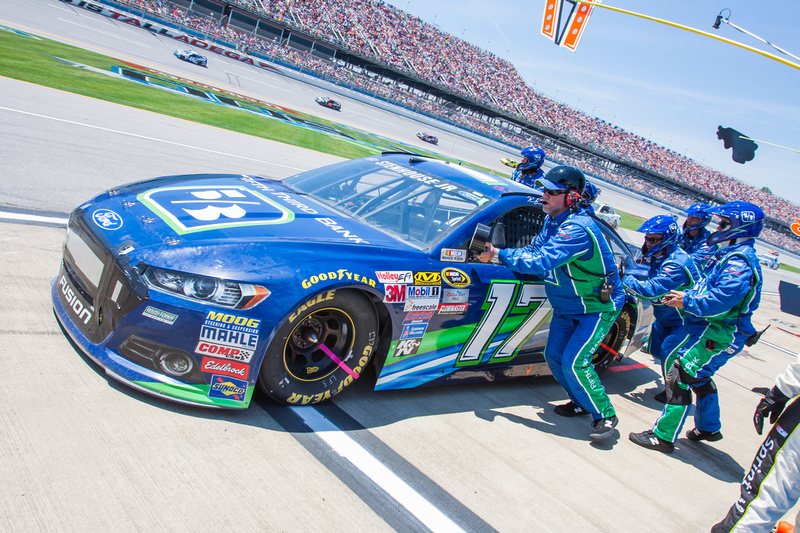 Last Lap Accident Forces Stenhouse Jr. To Settle For A 26th-Place Finish At Talladega