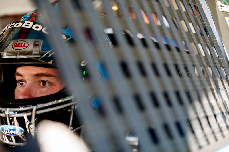 Stenhouse Jr. Finishes 41st in Rain Shortened Race at Phoenix