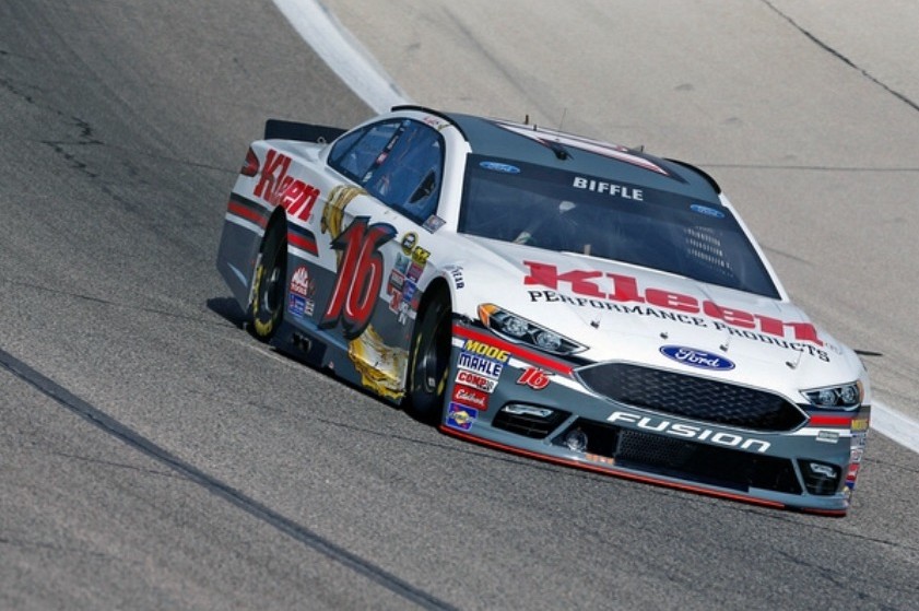 Accident Cuts Biffle’s Night Short in Texas