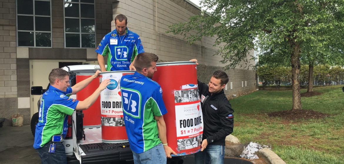 Stenhouse Volunteers at Second Harvest Food Bank in Celebration of Fifth Third Day