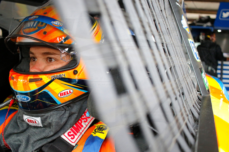 Stenhouse Jr. Drives His SunnyD Ford to a 14th-Place Finish at Dover