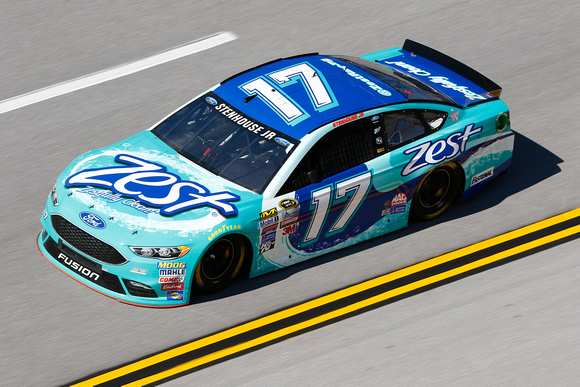 Top-Five Finish for Stenhouse Jr at Talladega