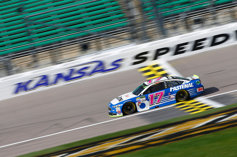 Stenhouse Jr. Scores 29th-Place Finish in Final Race of Round of 12