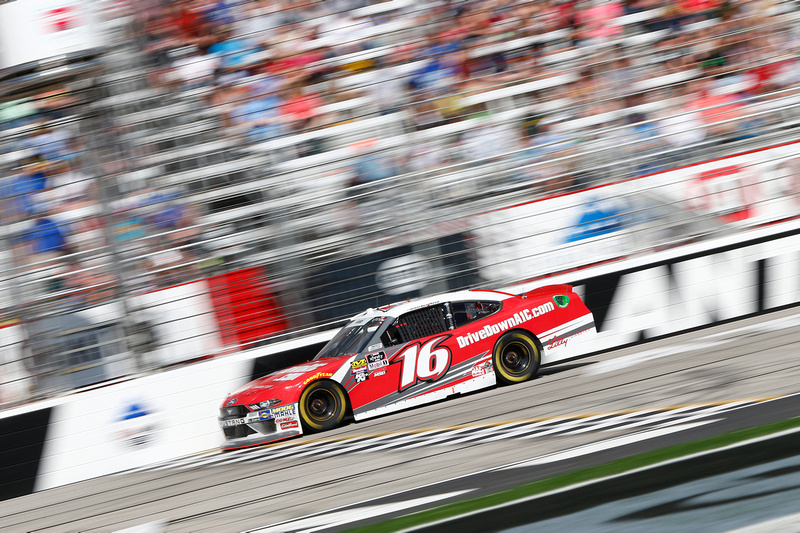 Reed Crosses the Finish Line 10th at Atlanta Motor Speedway