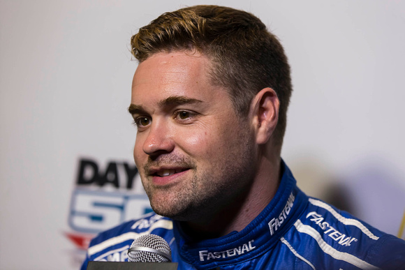 Stenhouse Talks Clash Penalty on ‘Jack’s Garage’