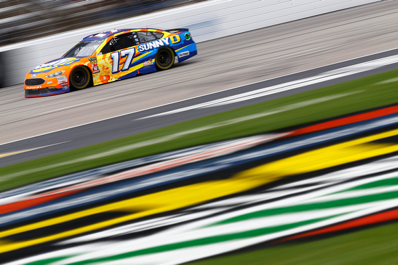 After Leading 10 Laps at Texas, Mechanical Issues Shorten Stenhouse Jr.’s Day at Texas