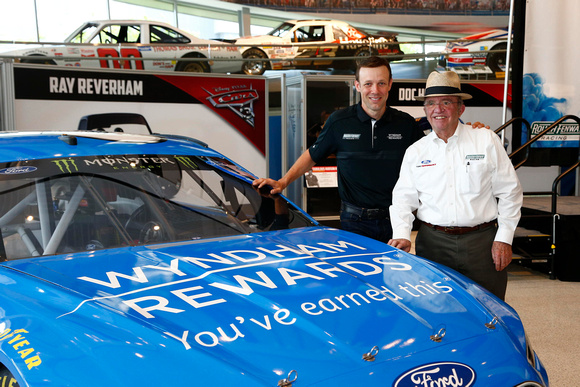 KENSETH TALKS RETURN TO ROUSH FENWAY RACING ON ‘JACK’S GARAGE’