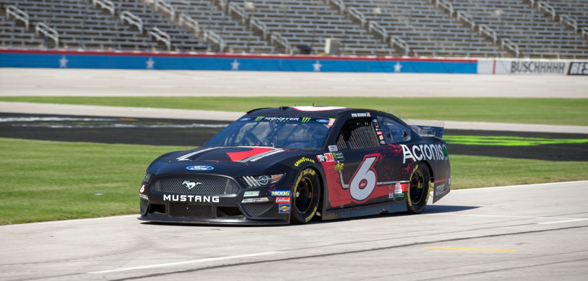 Newman Finishes 15th in Texas