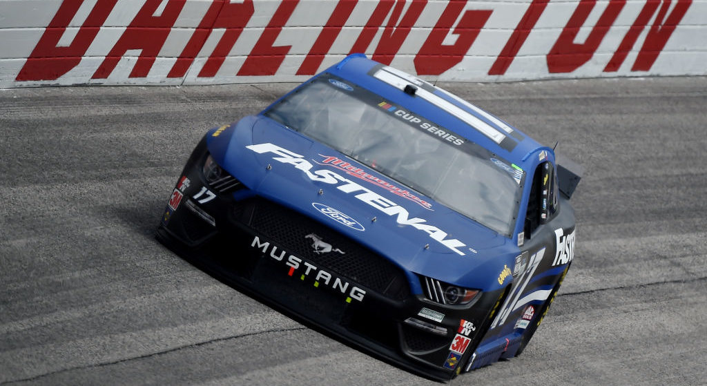 Buescher finishes 32nd at Darlington