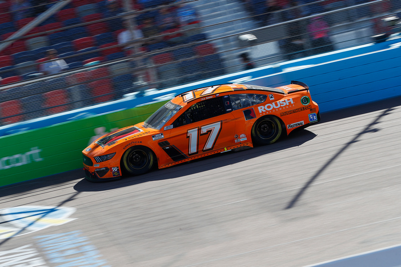 Buescher Fights Back for 18th-place Finish at Phoenix