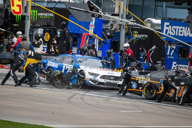 Buescher Earns Solid 14th-place Finish at Las Vegas