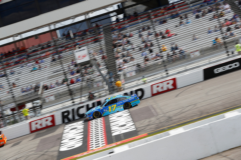 Buescher Runs Consistent Race at Richmond, Finishes 25th