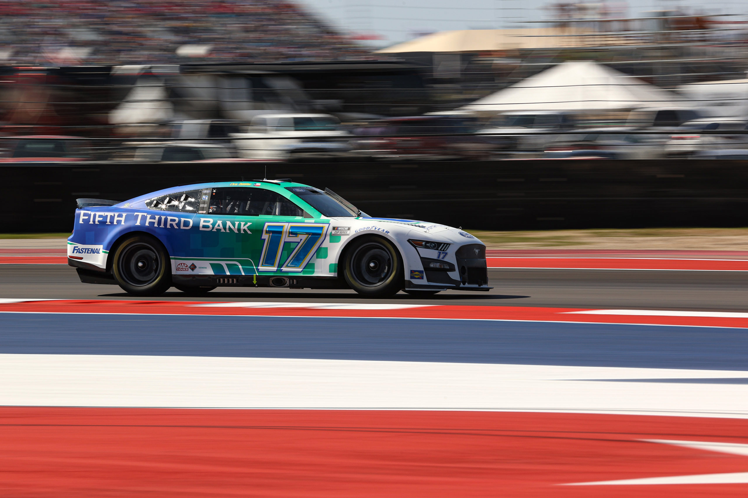 Buescher Finishes 21st in Austin