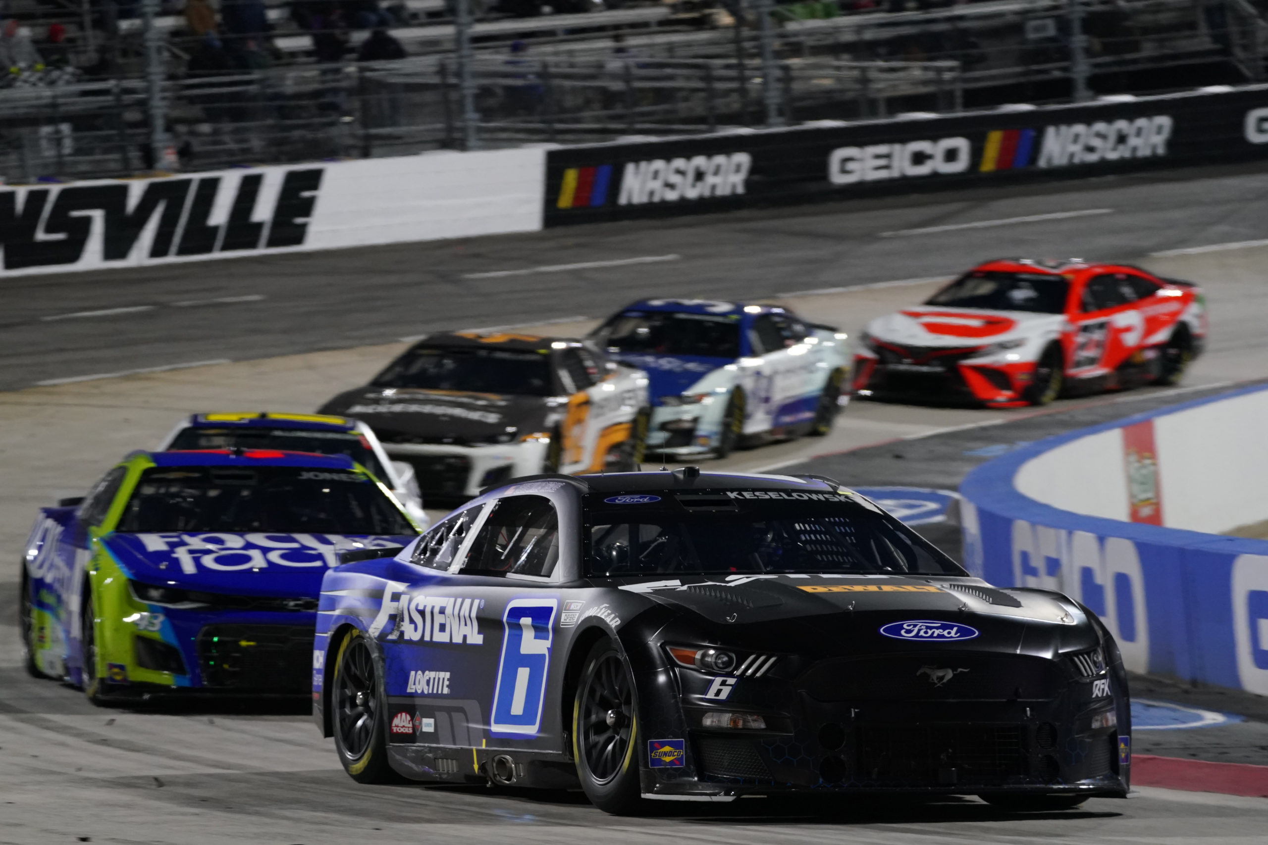 Keselowski Finishes 17th in Cold Martinsville Night Race
