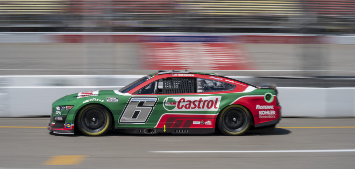 Keselowski Earns 15th-Place Finish in Castrol Ford in Michigan