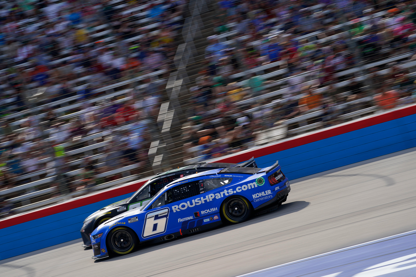 Keselowski Earns 8th-Place Finish in Wild Texas Race