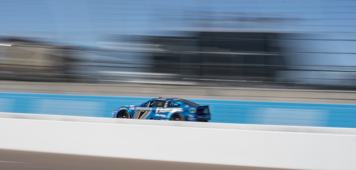 Buescher Finishes 21st in Finale at Phoenix