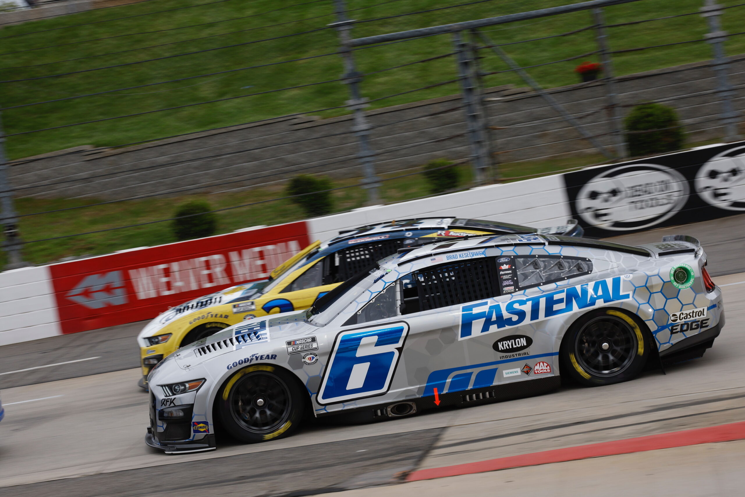 Late Caution Untimely for Keselowski at Martinsville